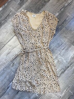 aritzia sunday best cheetah ruffle summer dress